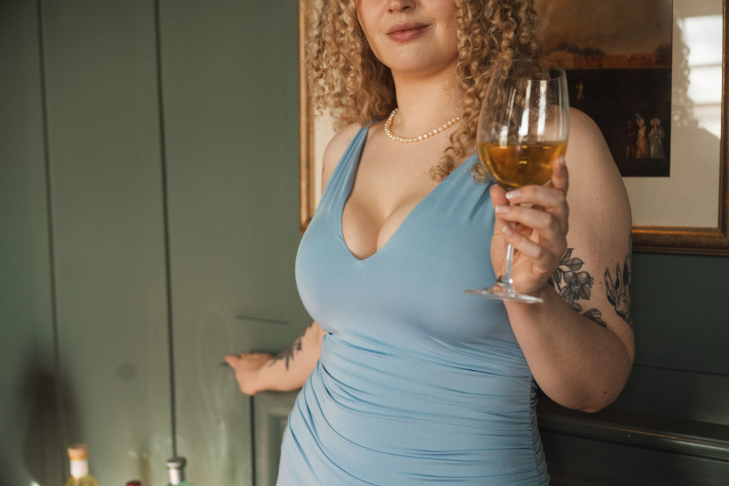 Tall Curvy English Escort London